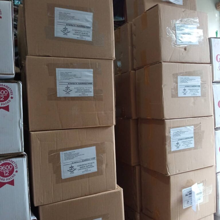 Pendistribusian AlQuran Wakaf Untuk Kalsel dan Banten