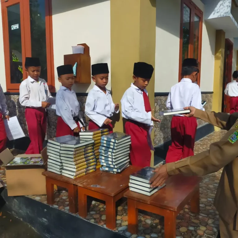 Pendistribusian Amanah wakaf AlQuran ke Nusantra. Waqunus