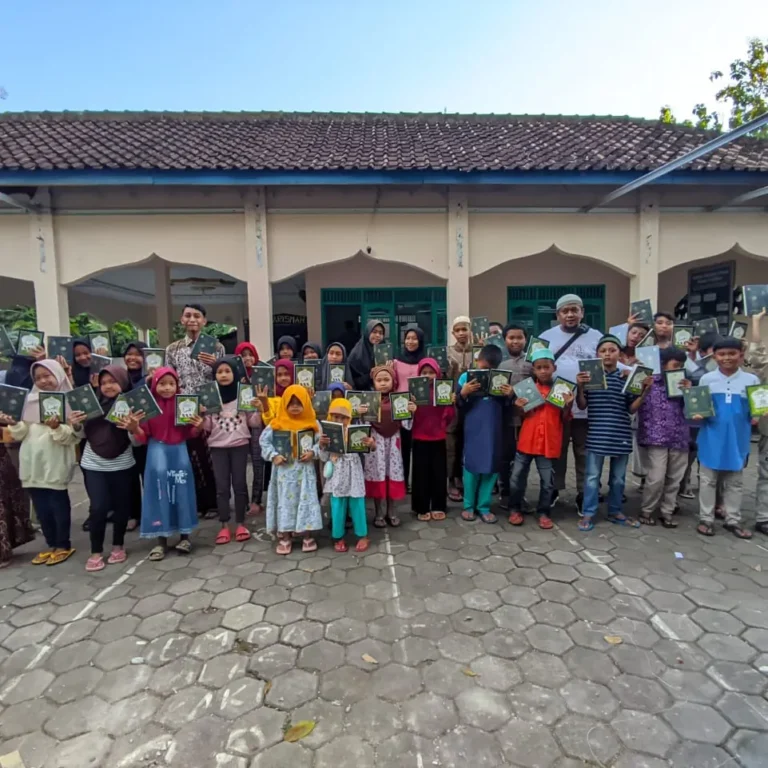 Pendistribusian Amanah wakaf AlQuran ke Nusantra. Waqunus
